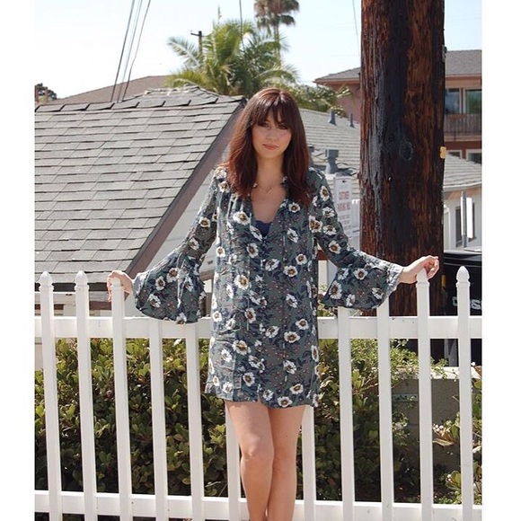 Meet your Posher, Julianna - Picture 2 of 2